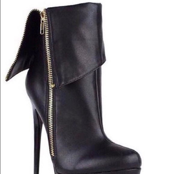 Boots - Picture 5 of 5